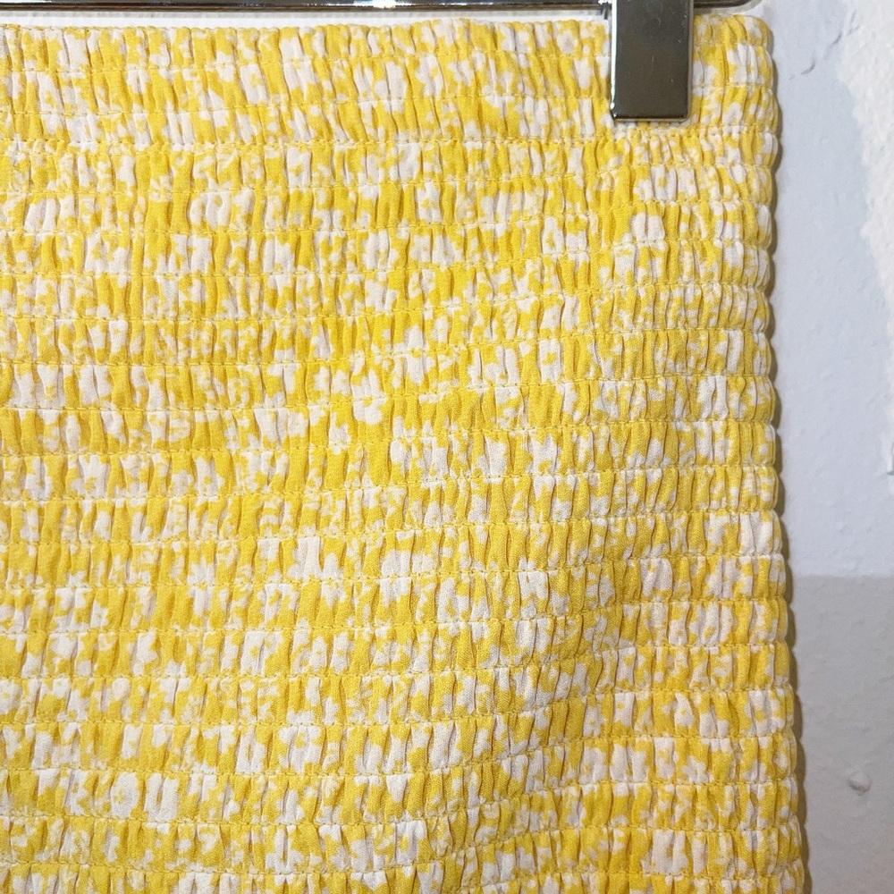 No boundries yellow floral smocked juniors ruffle hem pull on mini skirt - Picture 3 of 6